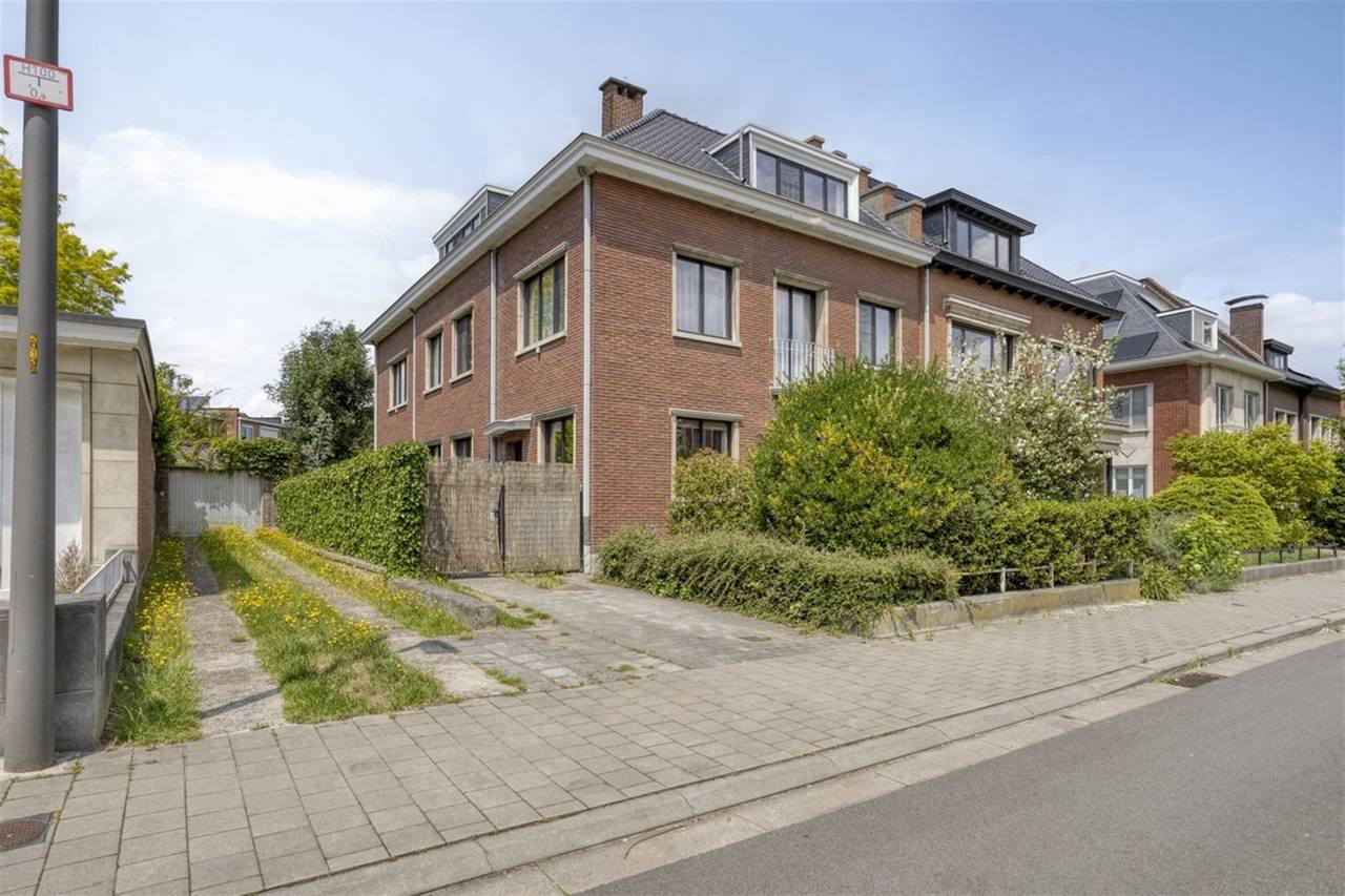Huis te huur in Antwerpen met 7 slaapkamers