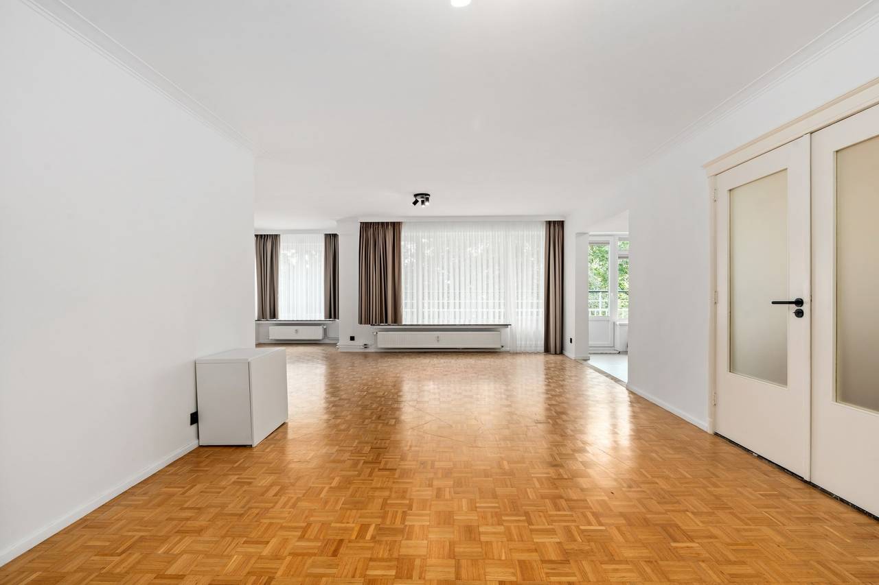 Appartement te huur in Berchem met 3 slaapkamers