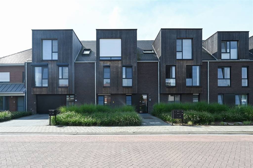 Appartement te huur in Hoevenen met 2 slaapkamers