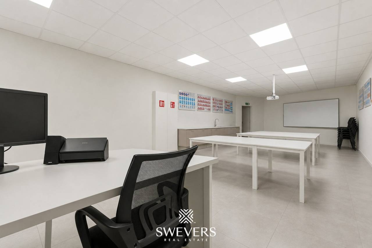 Commercieel te huur in Beringen